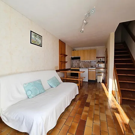 Maisonnette Ensoleillée Près De La Pour 4 Pers. à - Fr-1-476-21 * La Faute-sur-Mer