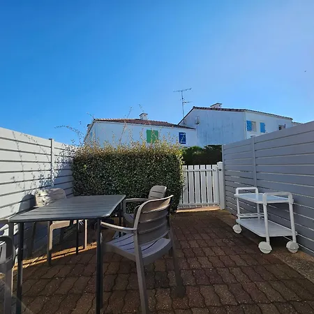 Maisonnette Ensoleillée Près De La Pour 4 Pers. à - Fr-1-476-21 *