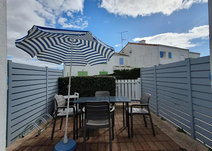 Maisonnette Ensoleillée Près De La Pour 4 Pers. à - Fr-1-476-21 Hébergement de vacances